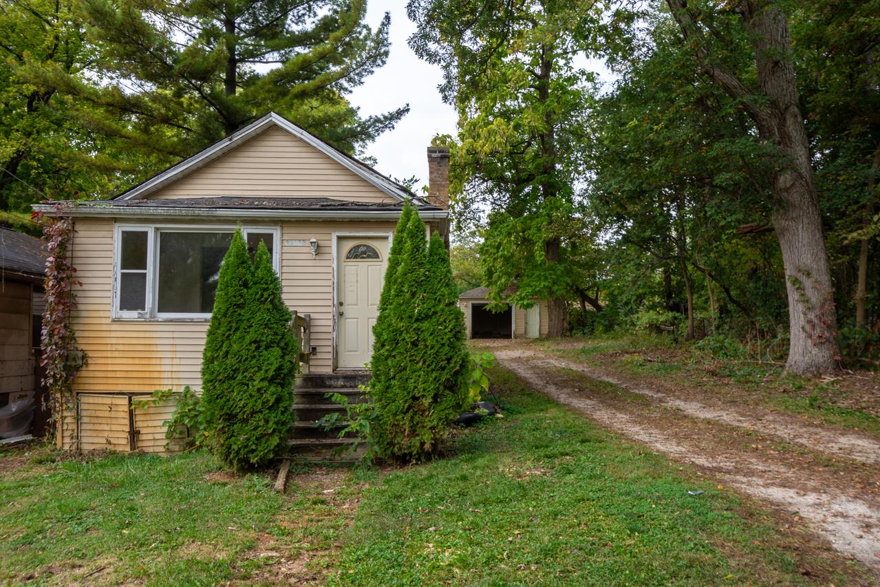 38178 N 1st Ave., Spring Grove, IL 60081