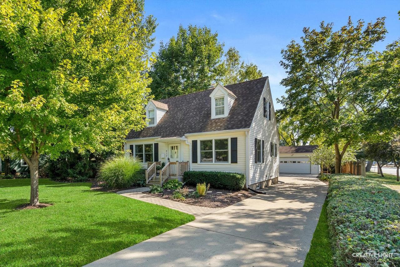 617 Horne St., St. Charles, IL 60174