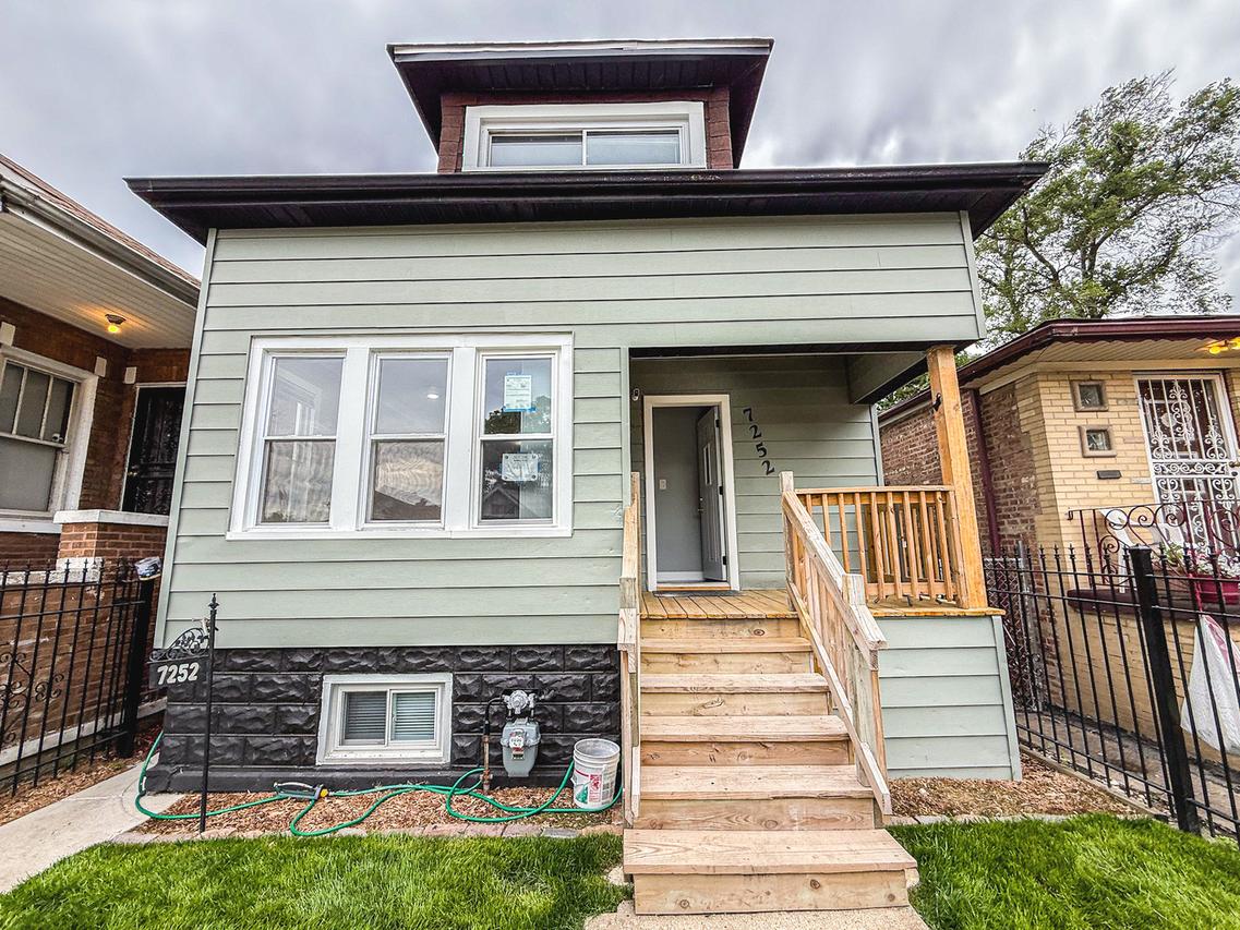 7252 S Wood St., Chicago, IL 60636