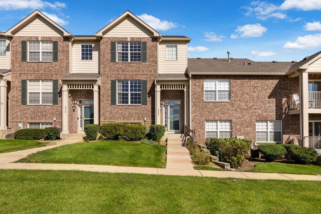 5320 Cobblers Crossing, Mchenry, IL 60050