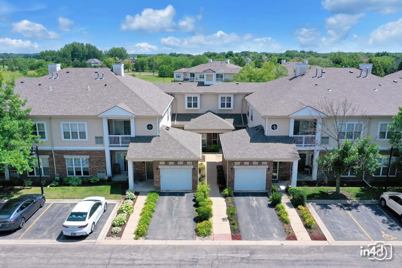 614 Pineridge Dr., Oswego, IL 60543