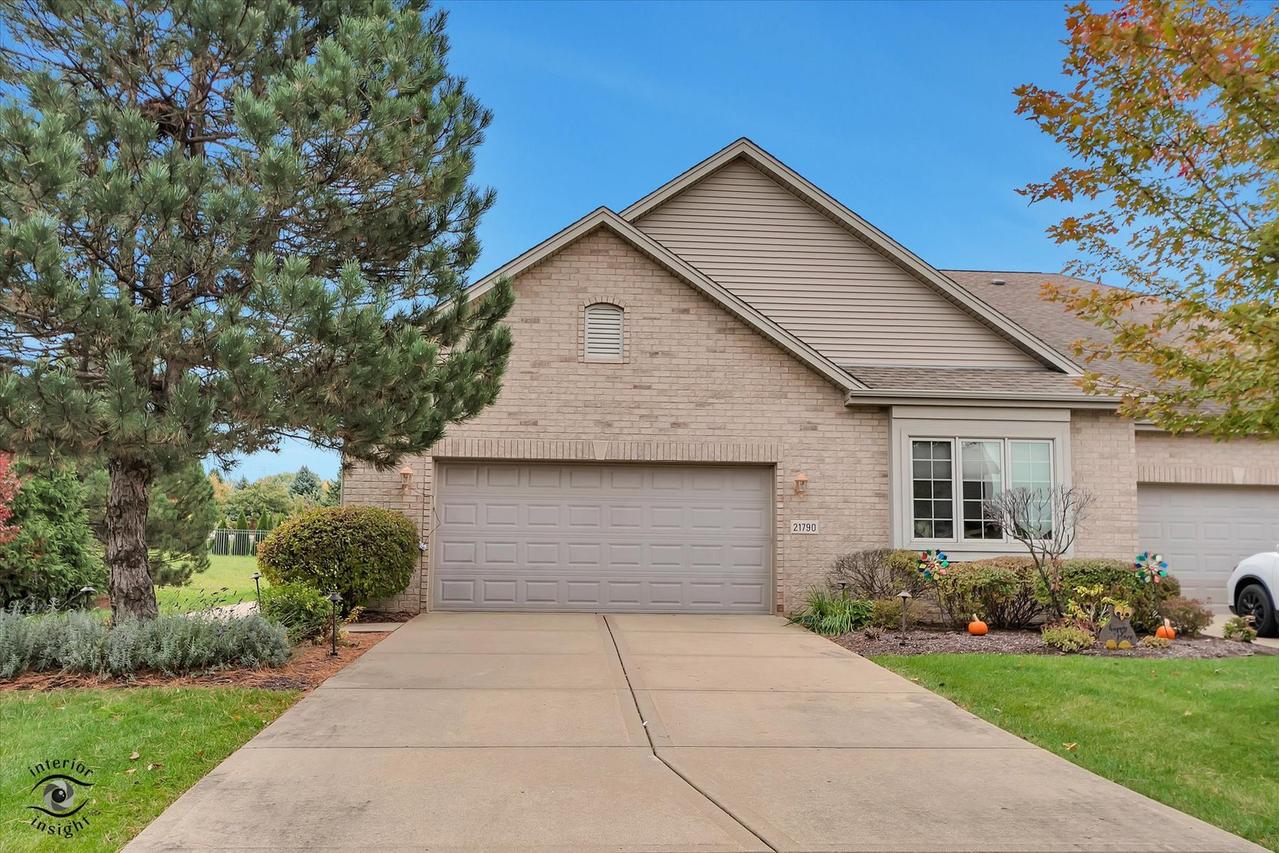 21790 London Bridge Dr., Mokena, IL 60448