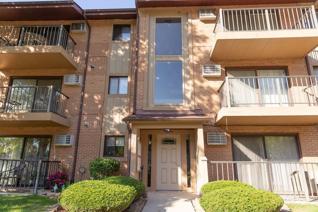 10940 Worth Ave. #11, Worth, IL 60482