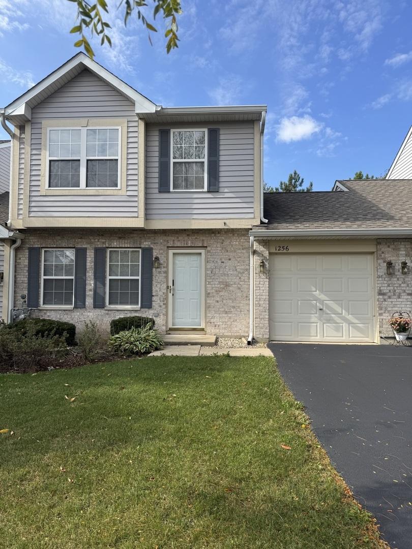 1256 N Split Oak Cir., Round Lake Beach, IL 60073