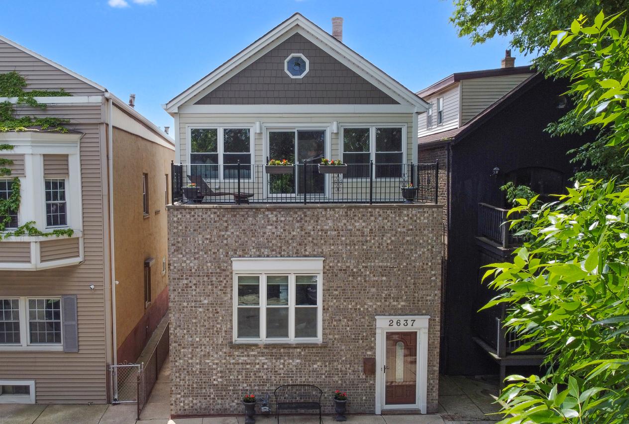 2637 W Huron St., Chicago, IL 60612