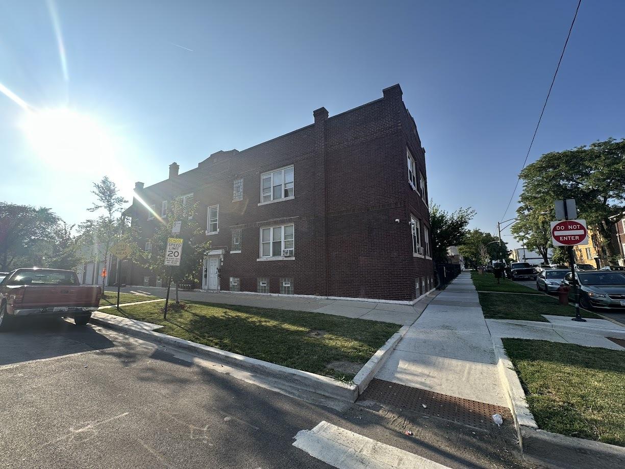 4106 W Hirsch St., Chicago, IL 60651
