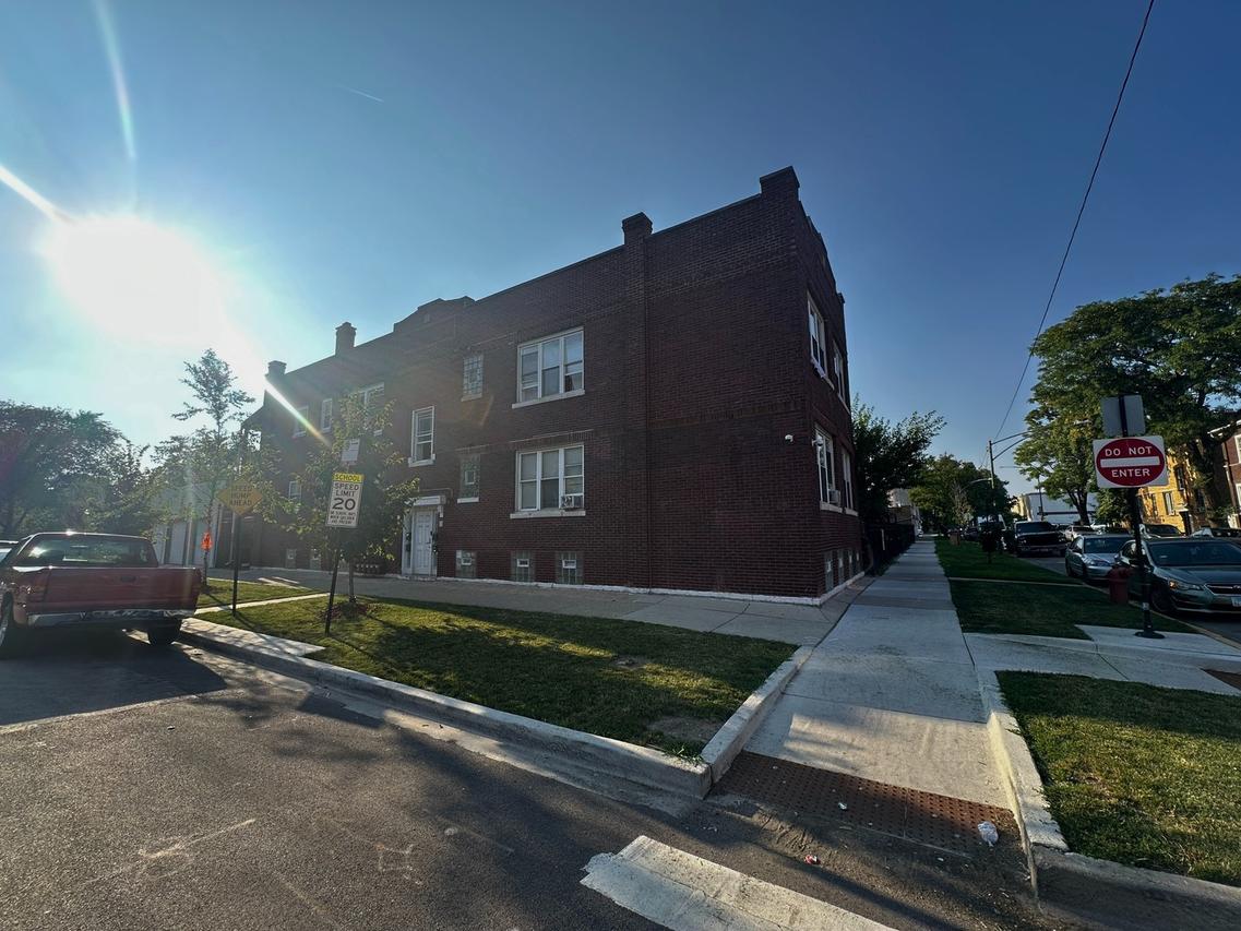 4106 W Hirsch St., Chicago, IL 60651