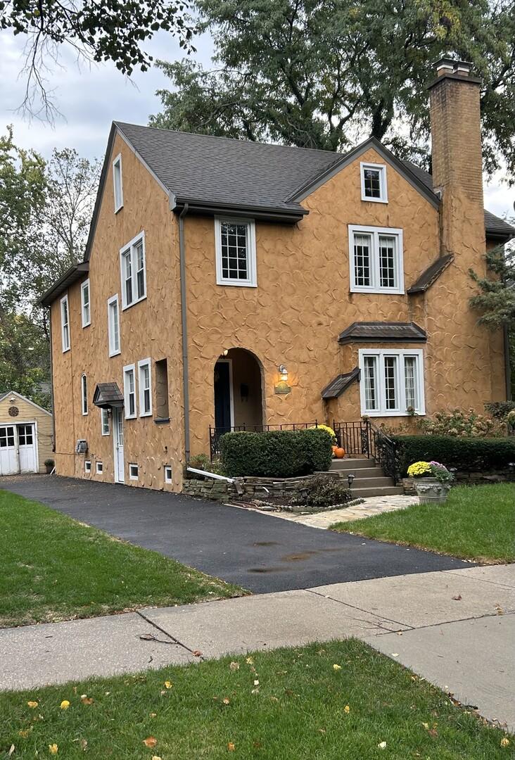 425 N Catherine Ave., La Grange Park, IL 60526