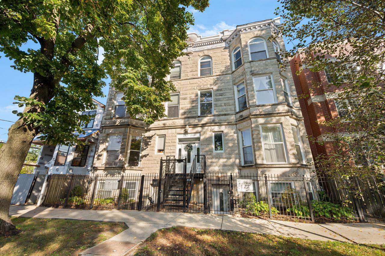 1939 N Sawyer Ave. #2, Chicago, IL 60647