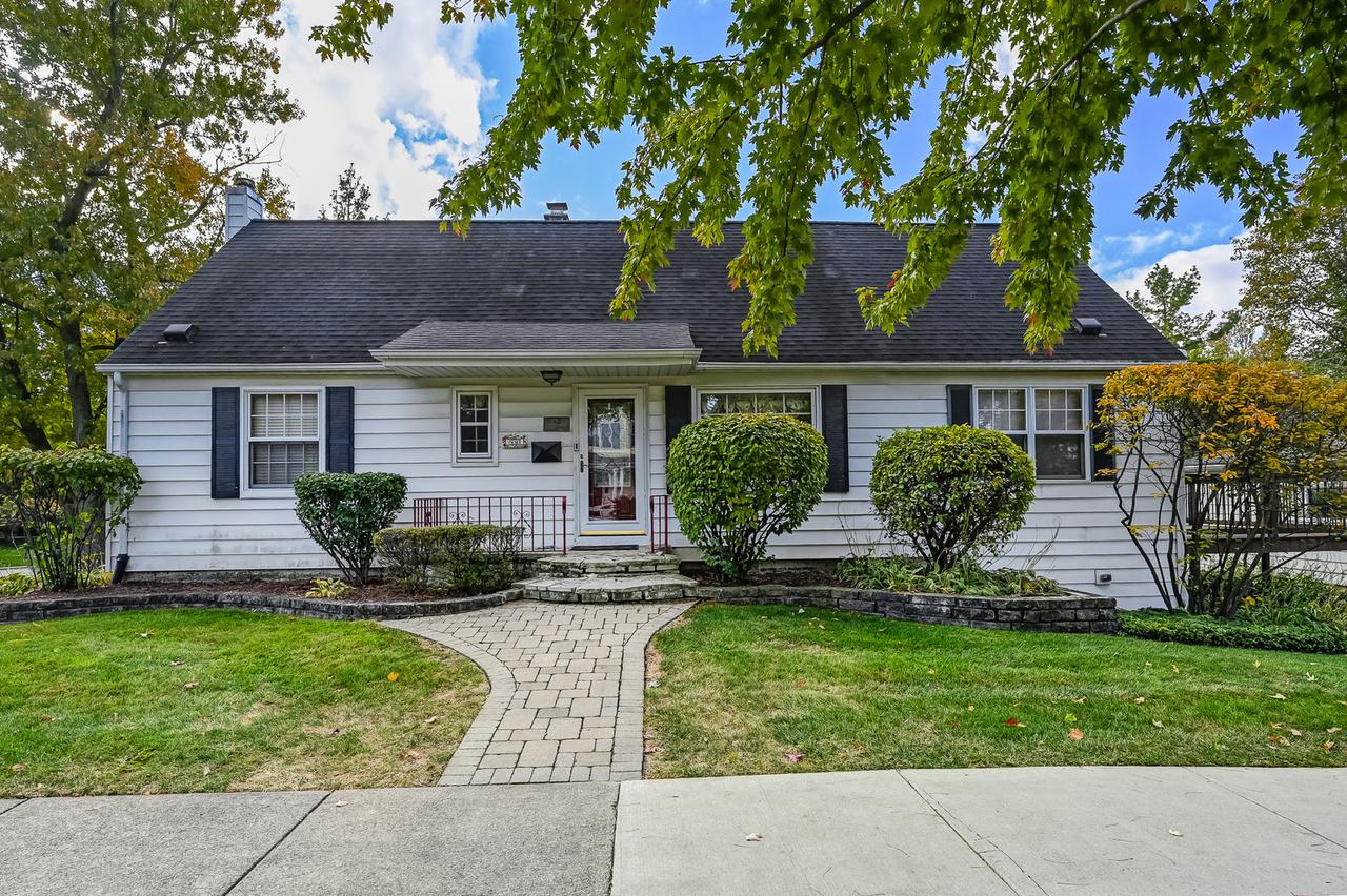 530 W 6th St., Hinsdale, IL 60521