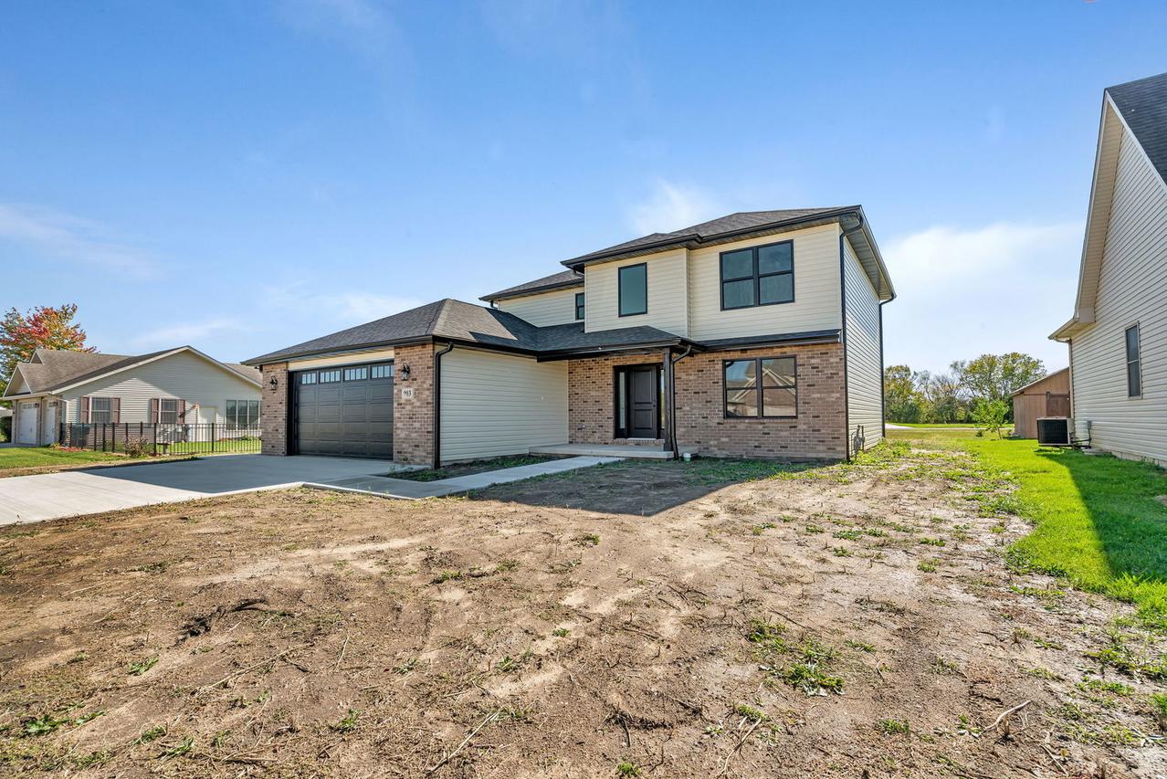903 Springhill Dr., Coal City, IL 60416