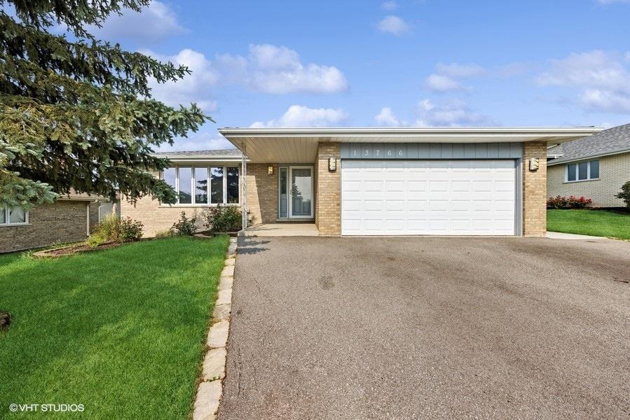 13766 Mccabe Dr., Orland Park, IL 60467