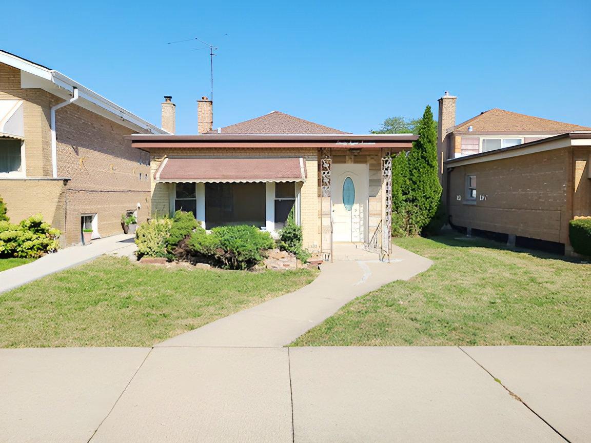 3814 W 69th St., Chicago, IL 60629