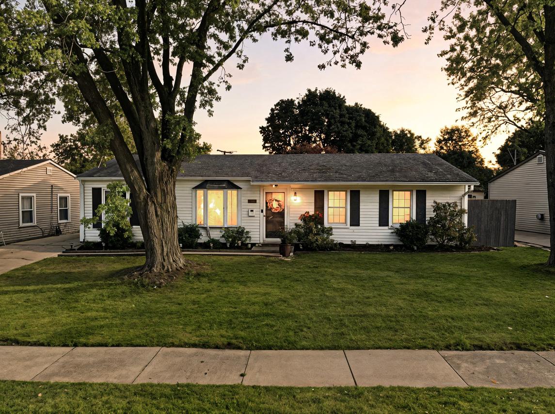 1005 S Park Blvd., Streamwood, IL 60107
