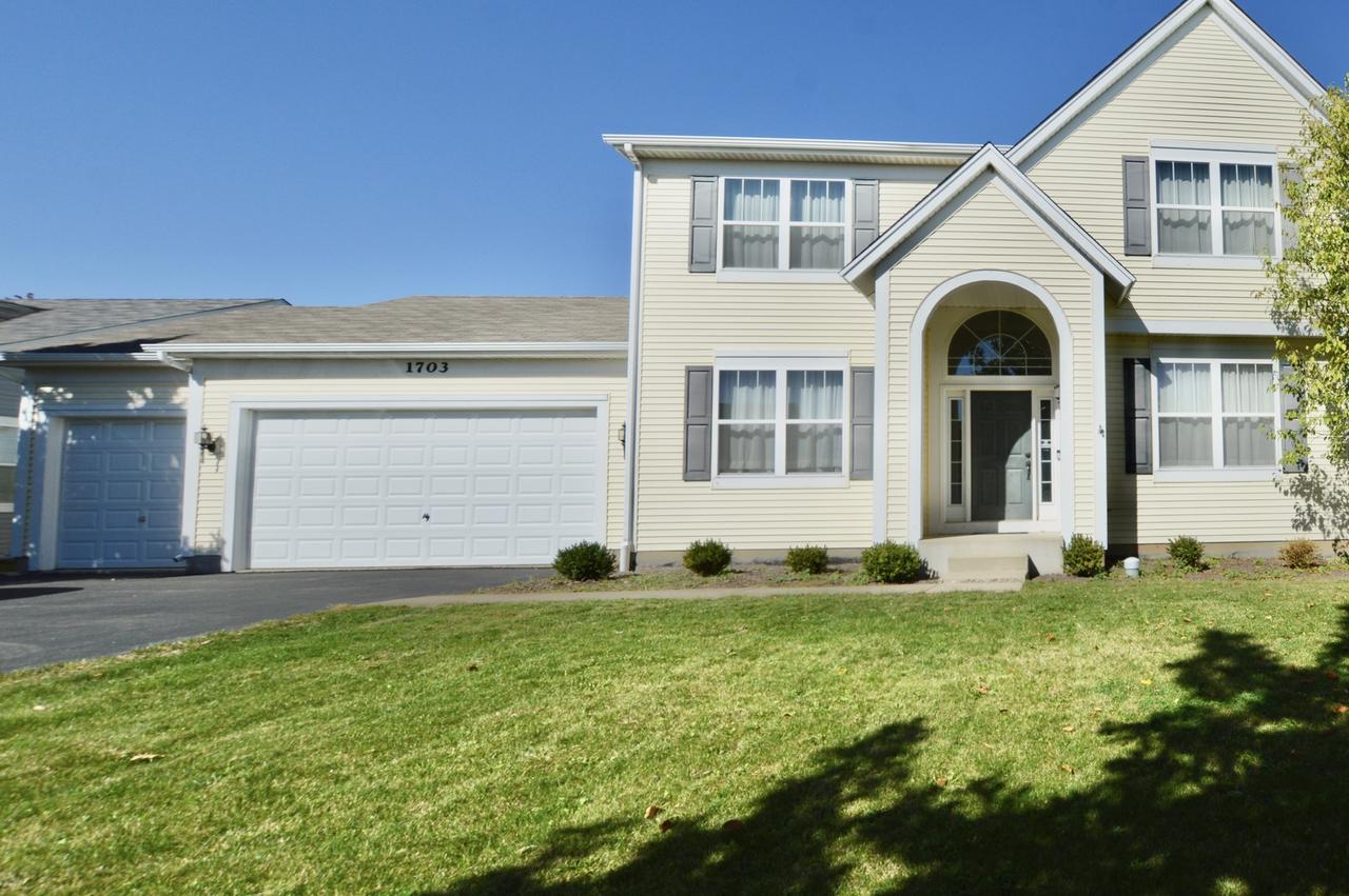 1703 Cashel Ln., Mchenry, IL 60050
