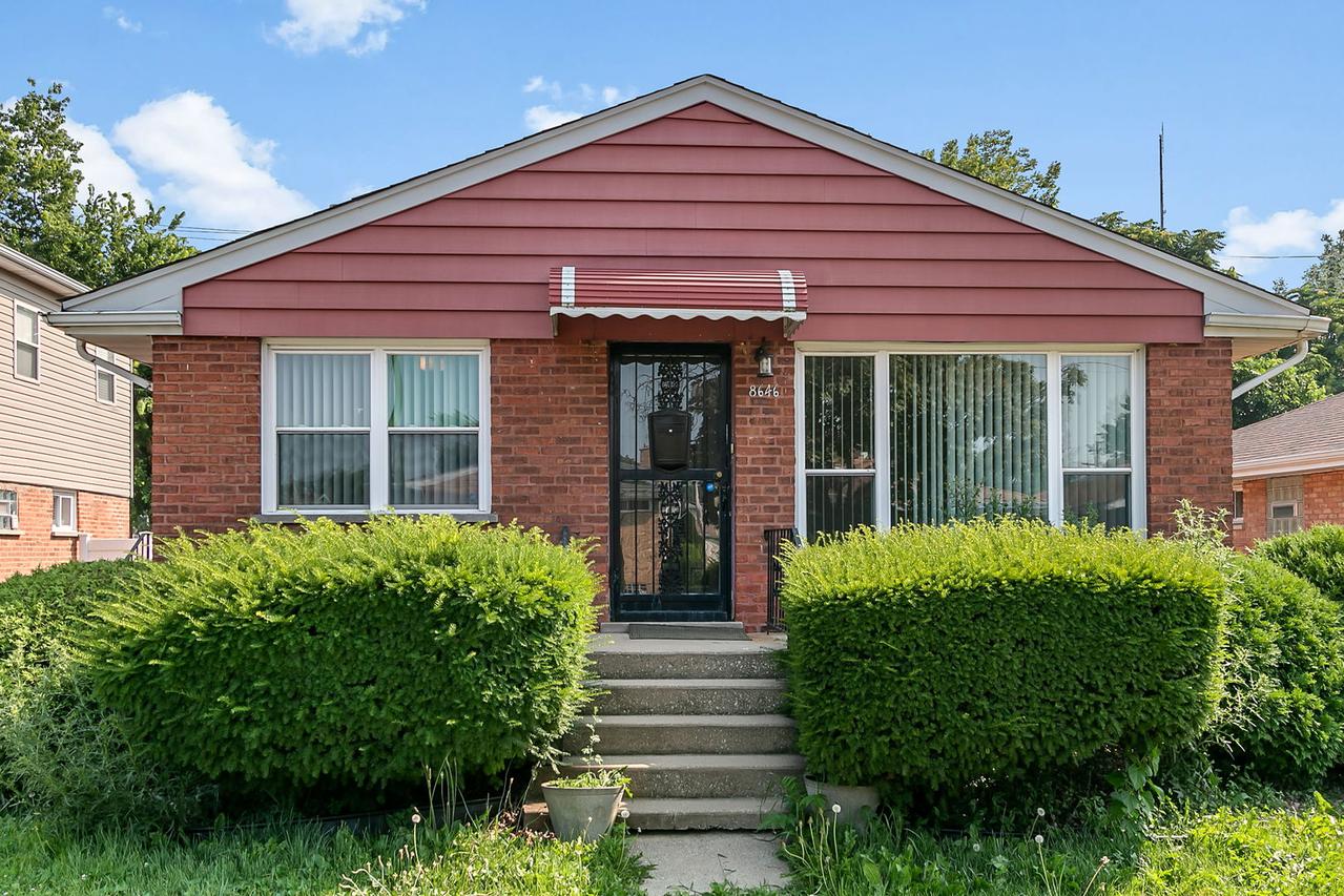 8646 S University Ave., Chicago, IL 60619