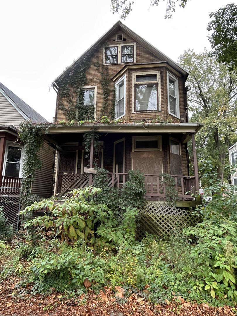 7941 S Burnham Ave., Chicago, IL 60617