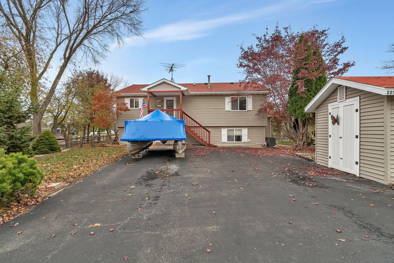 225 Fossil Cove Ln., Wilmington, IL 60481