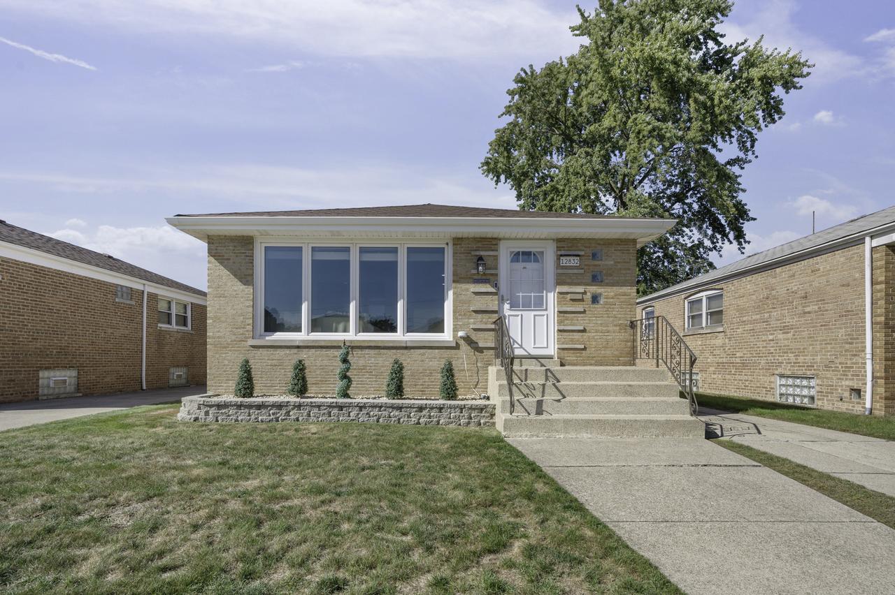 12832 S Manistee Ave., Chicago, IL 60633