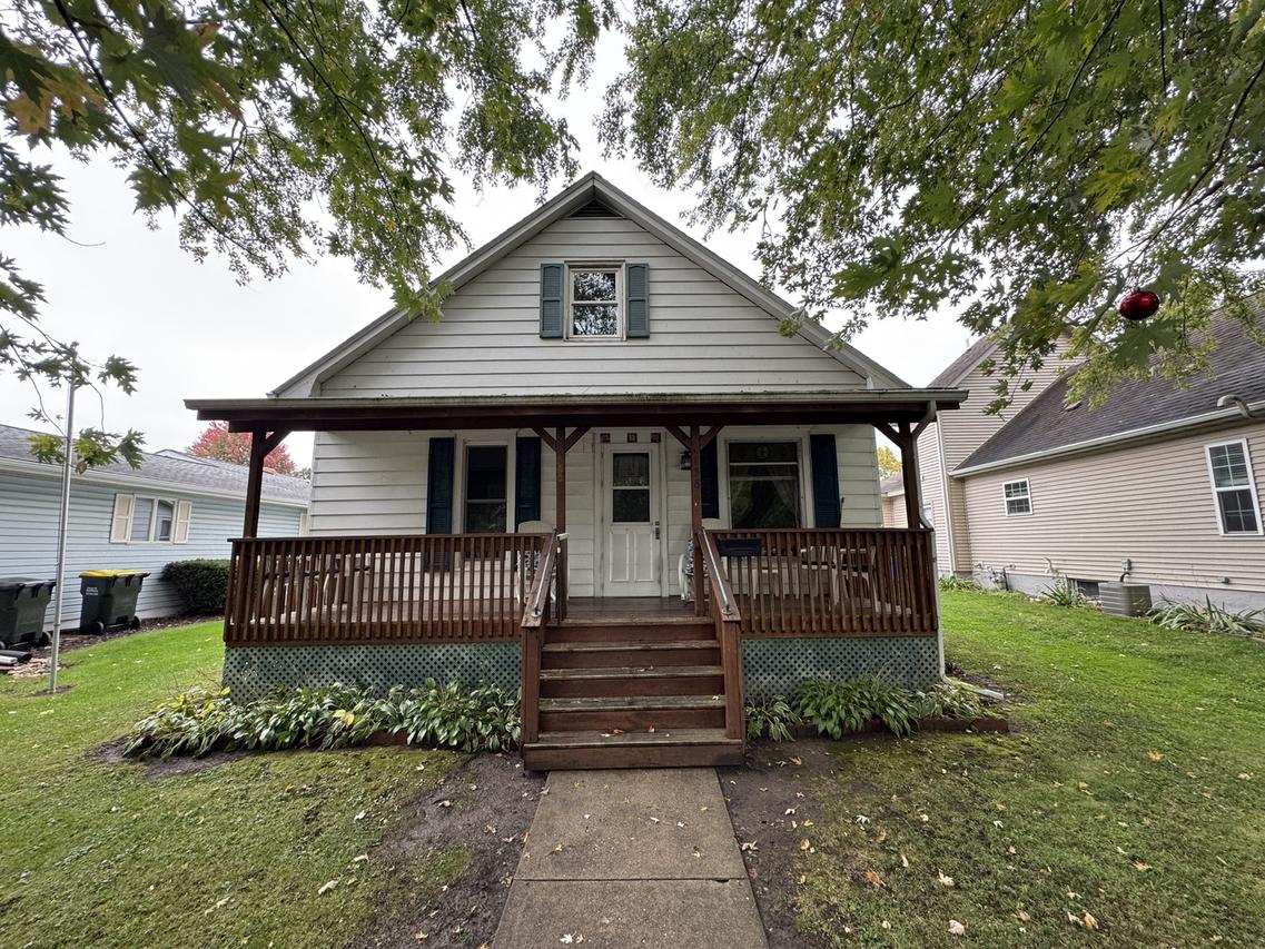 138 N Brown St., Genoa, IL 60135