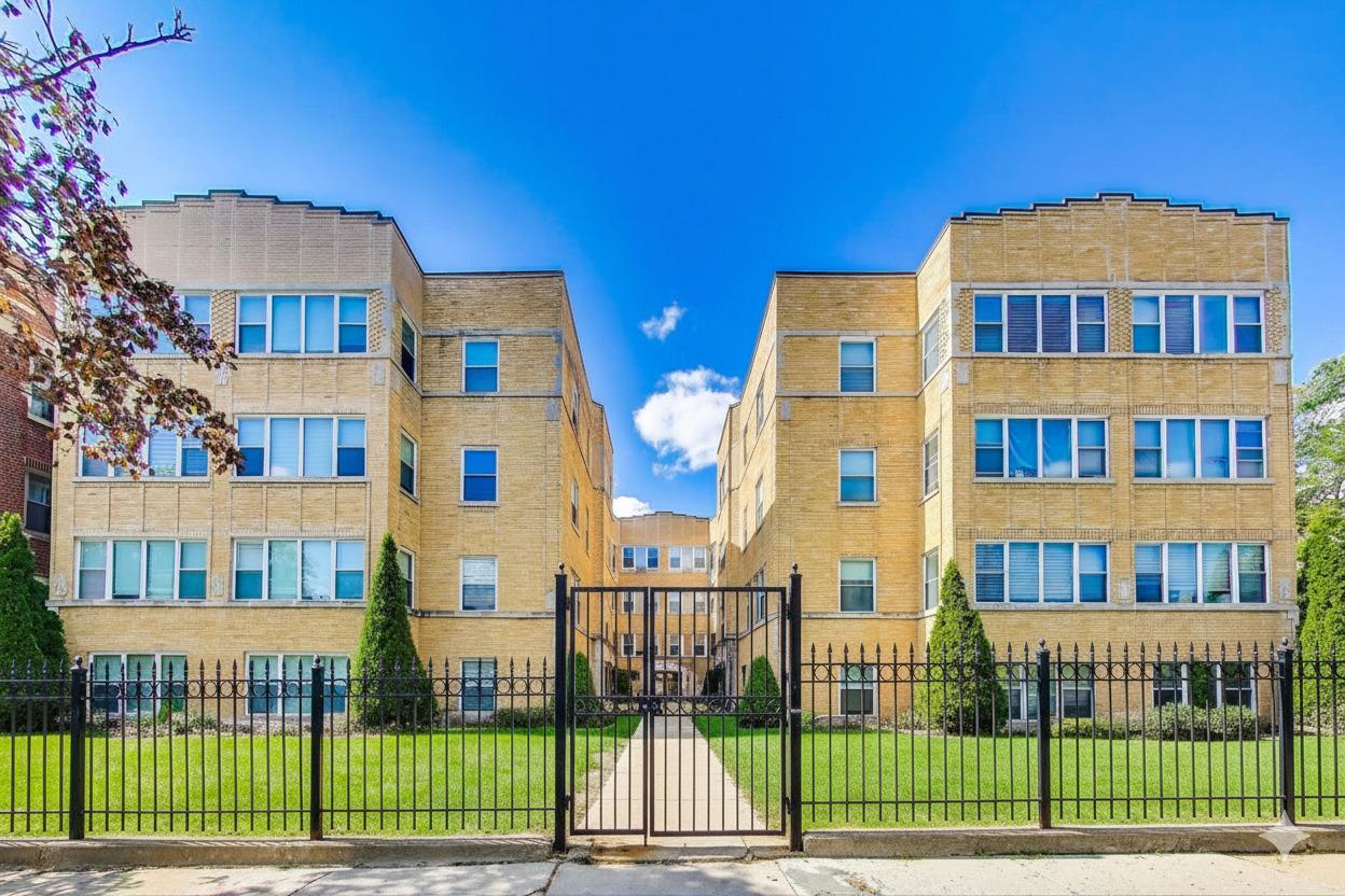 4948 N Kimball Ave. #4W, Chicago, IL 60625
