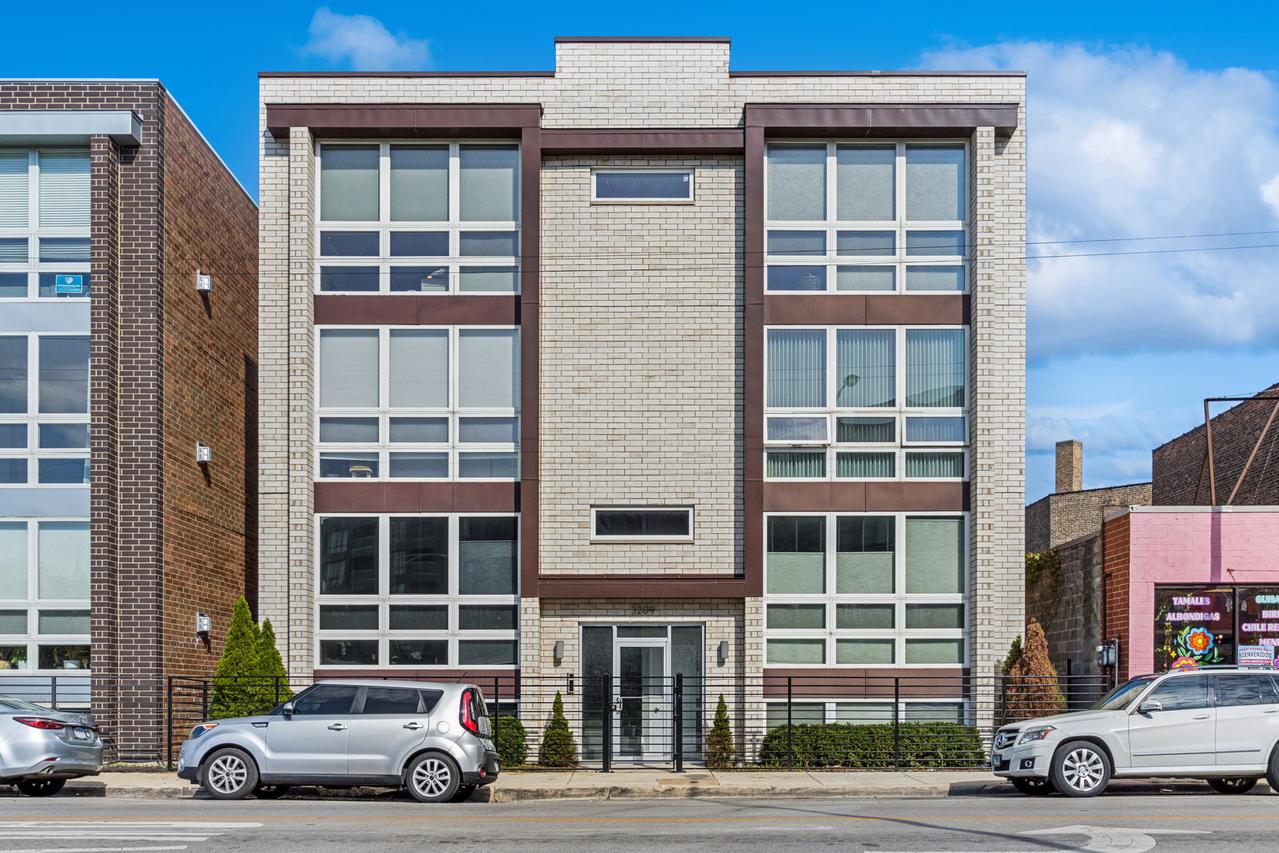 3209 N Elston Ave. #2S, Chicago, IL 60618