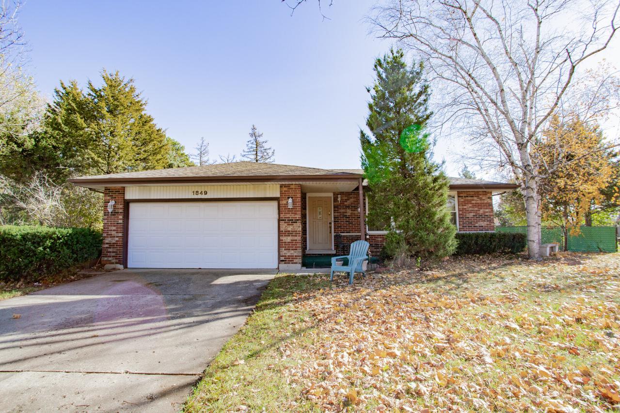 1849 W Spring Ridge Dr., Arlington Heights, IL 60004