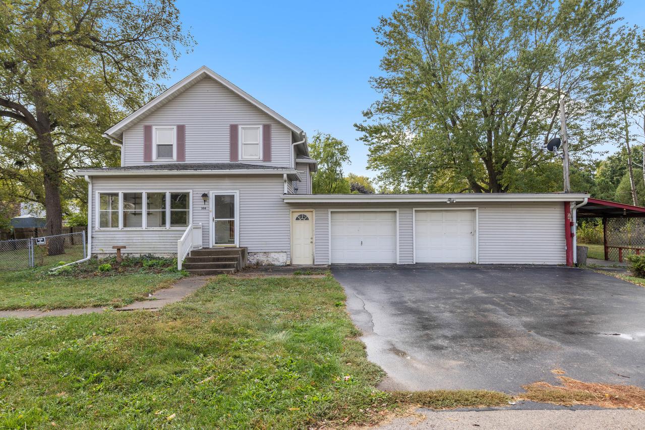 306 W Chicago Ave., Davis Junction, IL 61020