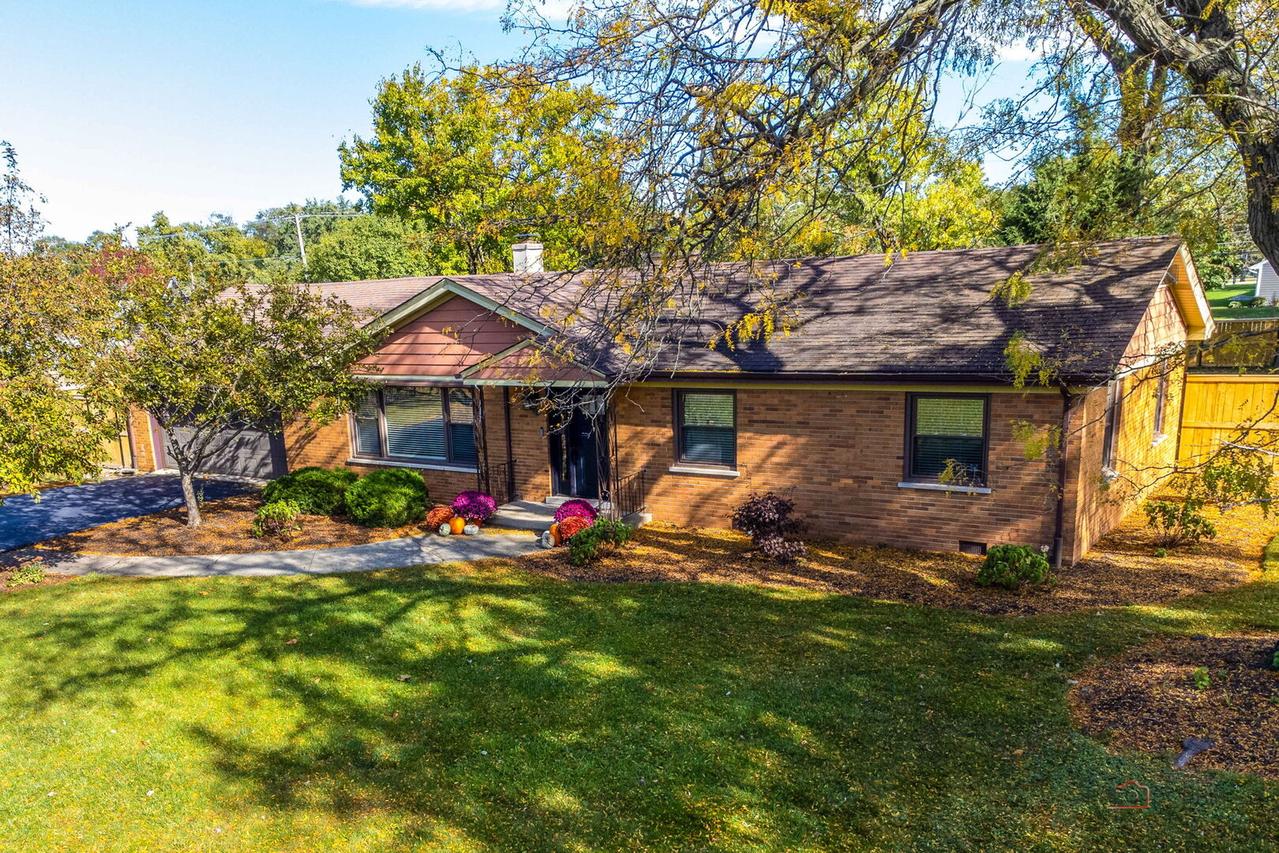 6221 Linden Ln., La Grange Highlands, IL 60525