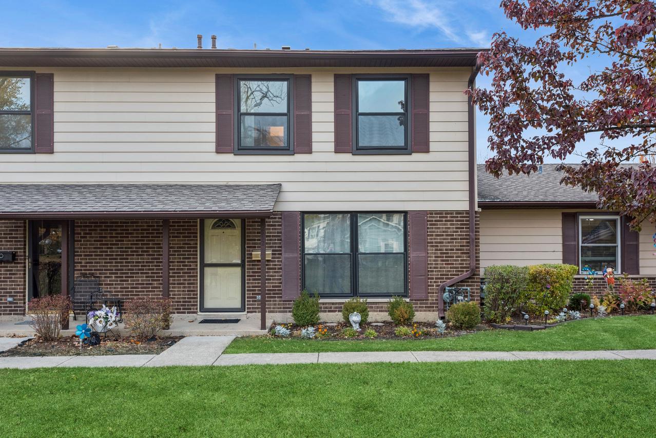 [Address Hidden by Seller], Elk Grove Village, IL 60007