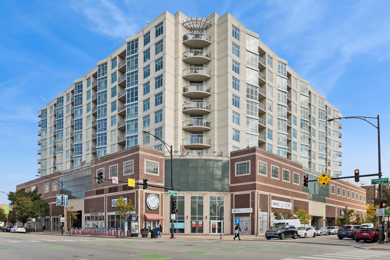 1134 W Granville Ave. #602, Chicago, IL 60660