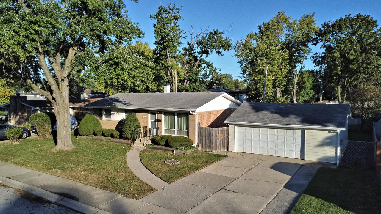 1354 E 158th St., South Holland, IL 60473