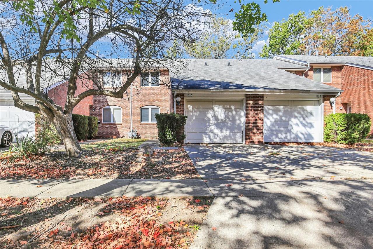 1310 Brighton Dr., Urbana, IL 61801