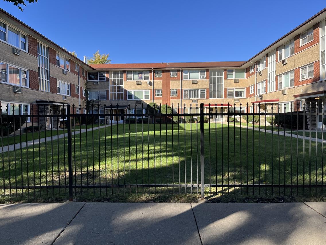 4332 N Keystone Ave. #1C, Chicago, IL 60641