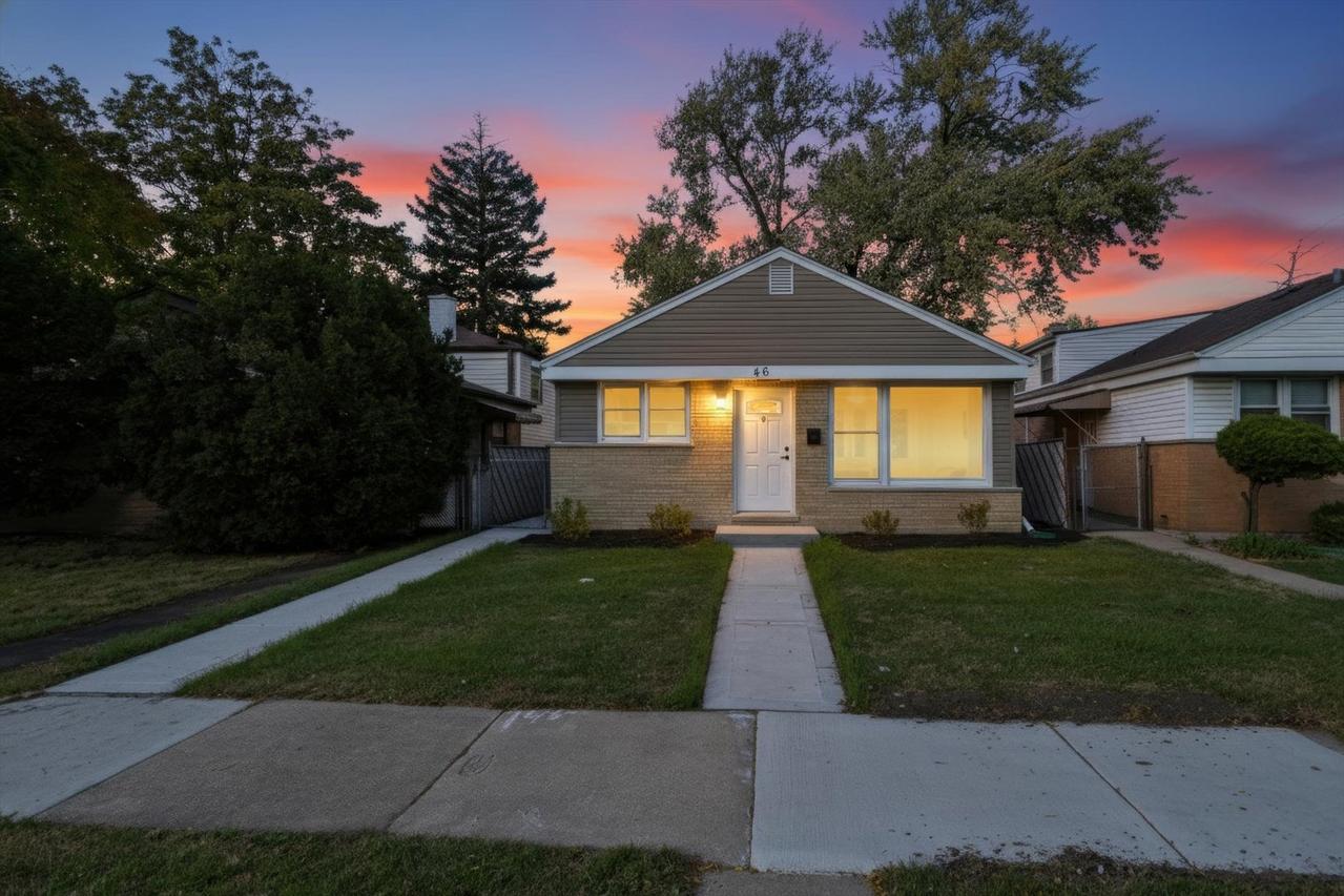 46 Hyde Park Ave., Bellwood, IL 60104