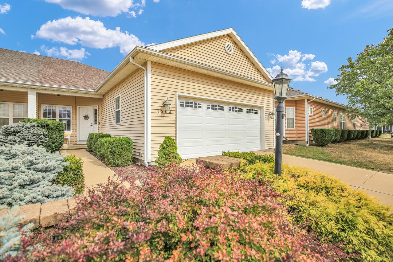 1504 Stonebluff Ct., Champaign, IL 61822