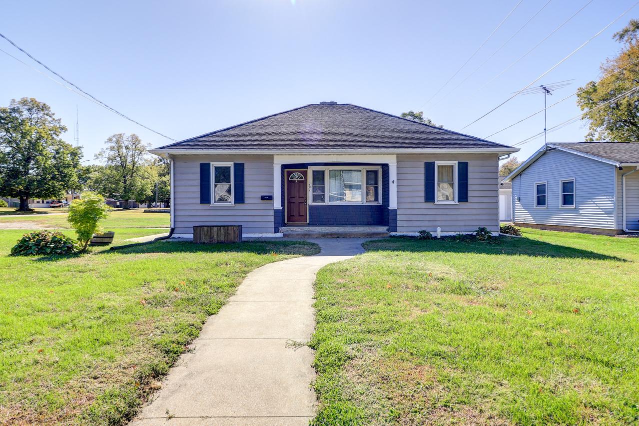 701 W 10th St., Rock Falls, IL 61071