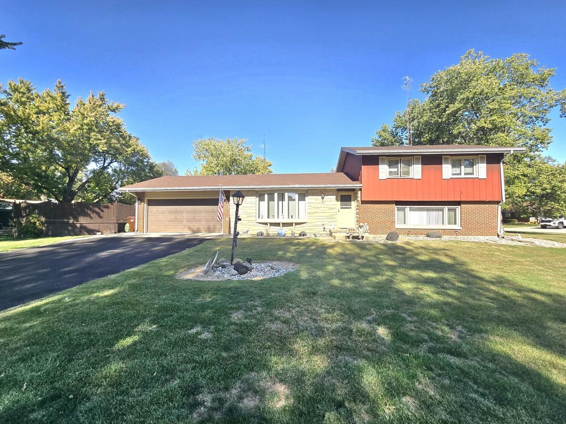 275 Hendron Ave., Clifton, IL 60927