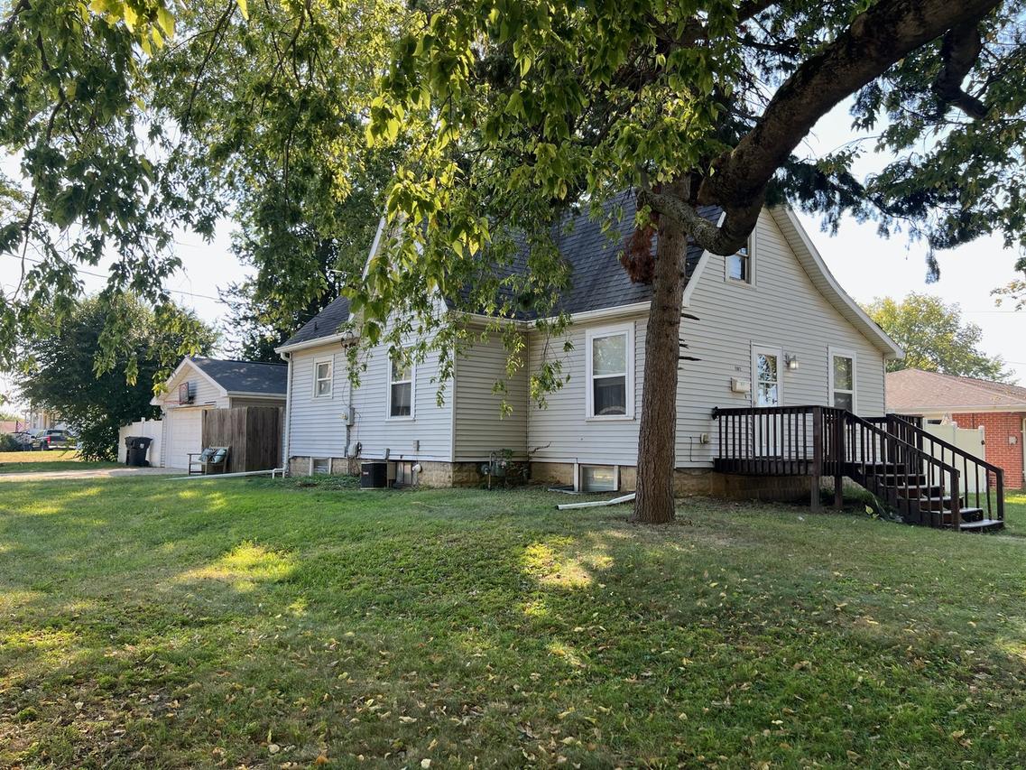 1102 S Adelaide St., Normal, IL 61761