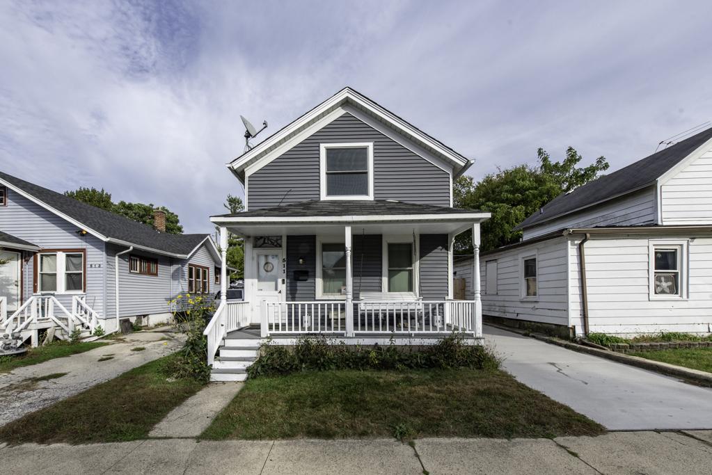 511 Chestnut St., Waukegan, IL 60085