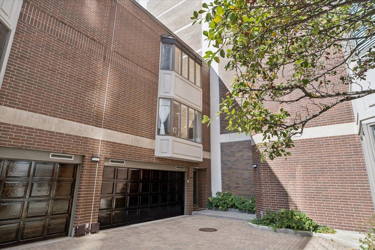 1740 N Clark St. #1733, Chicago, IL 60614