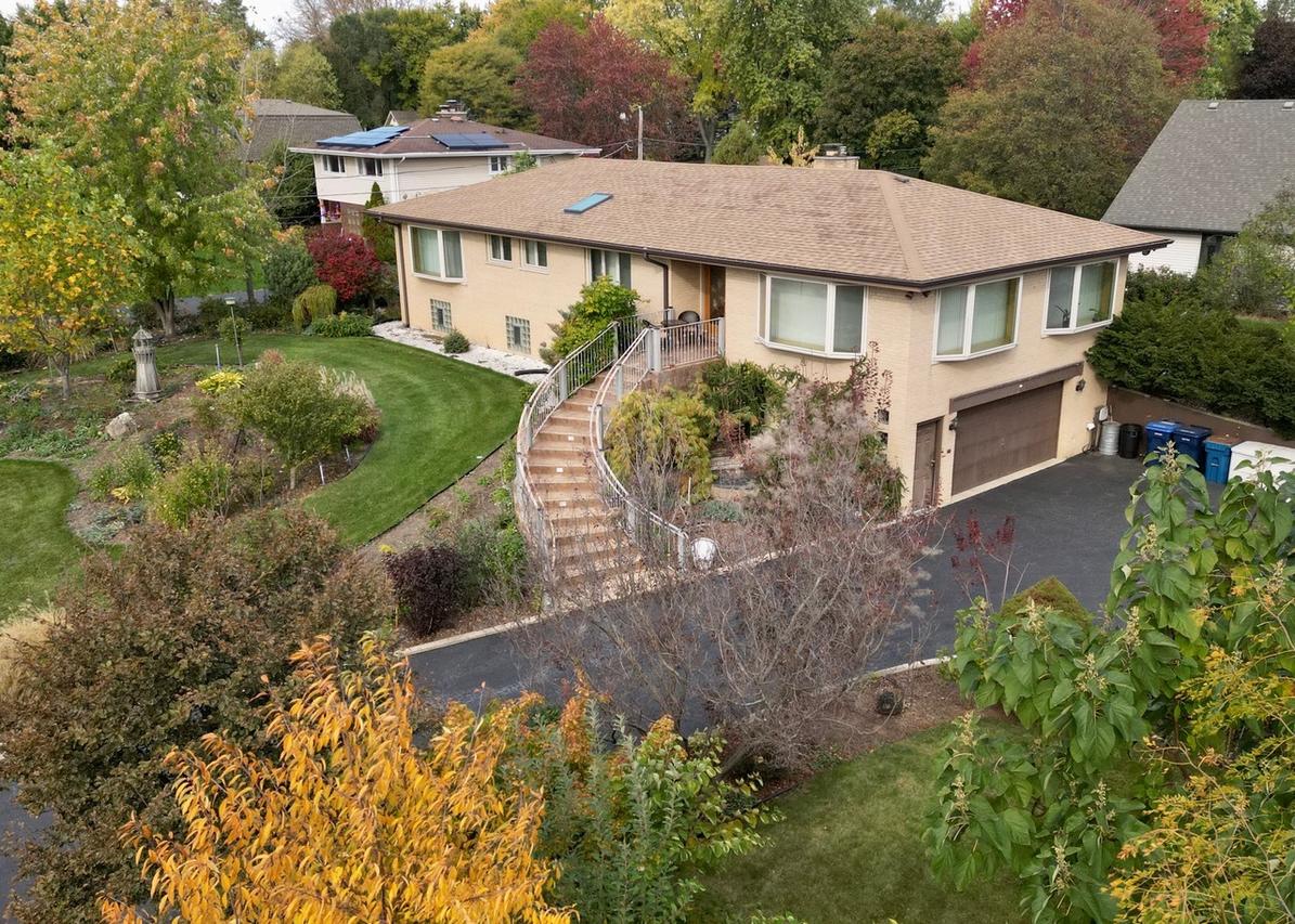 518 E Niagara Ave., Schaumburg, IL 60193