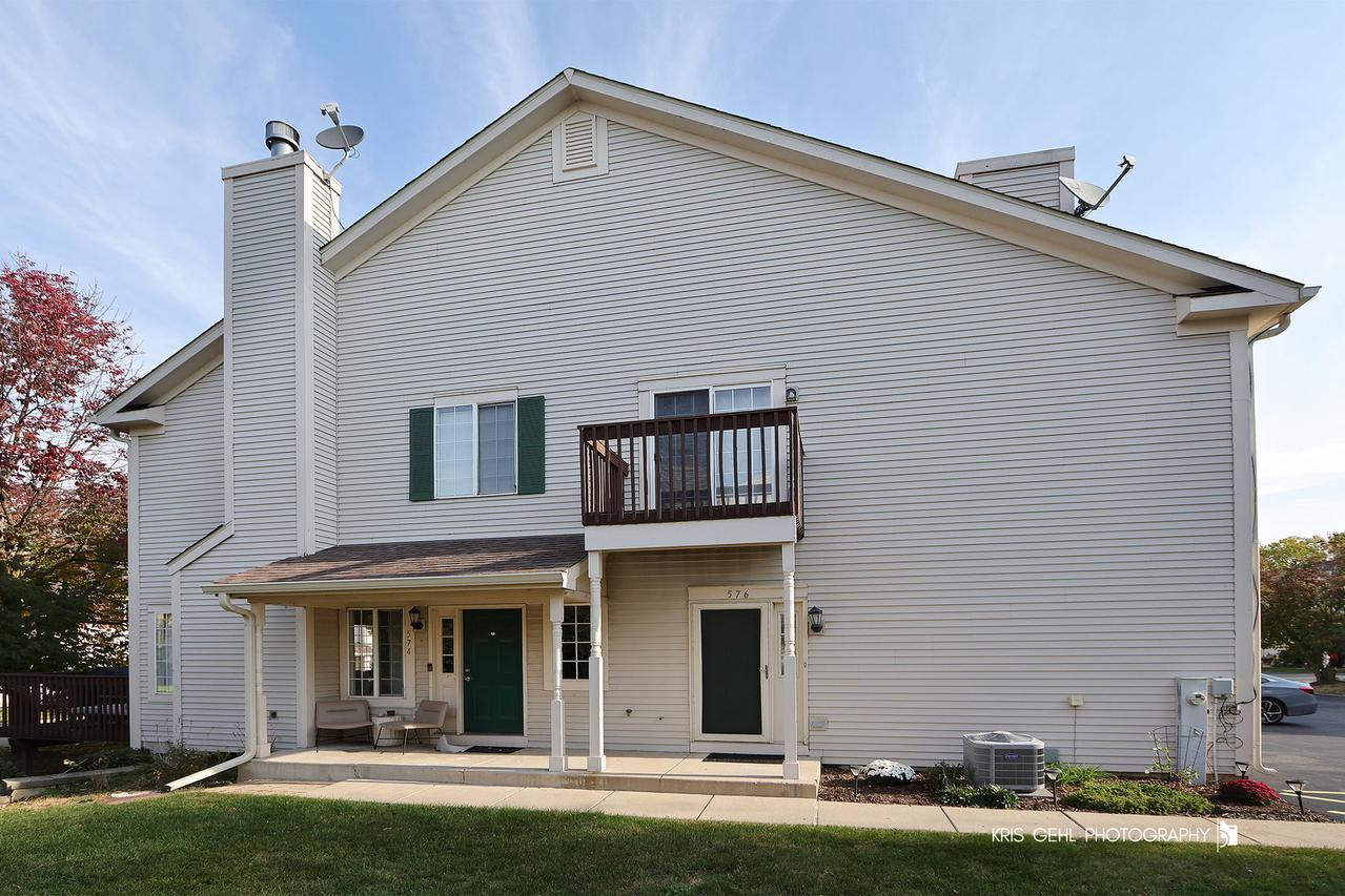 576 Windsor Dr. #370, Fox Lake, IL 60020
