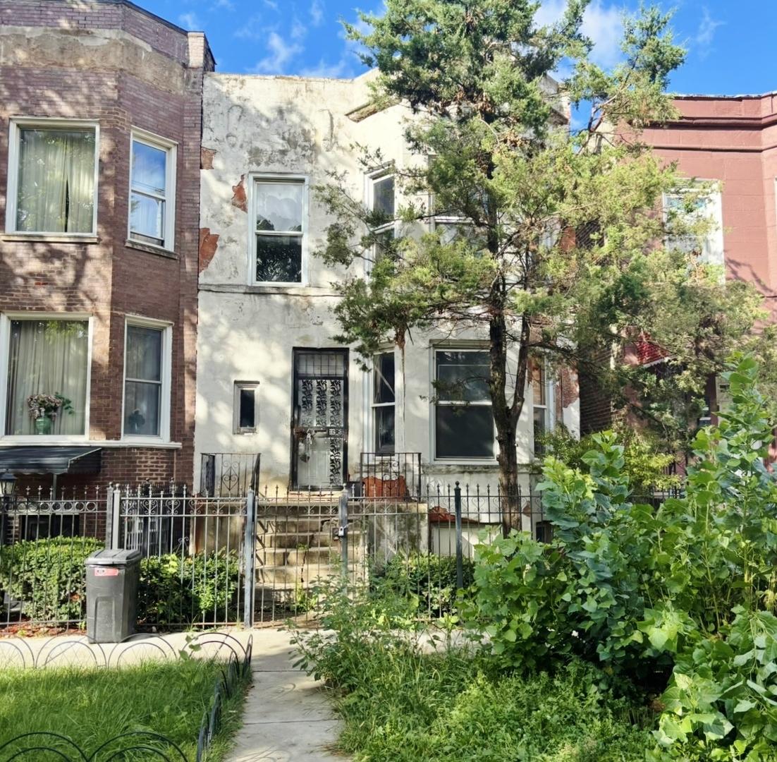 4018 W Polk St., Chicago, IL 60624
