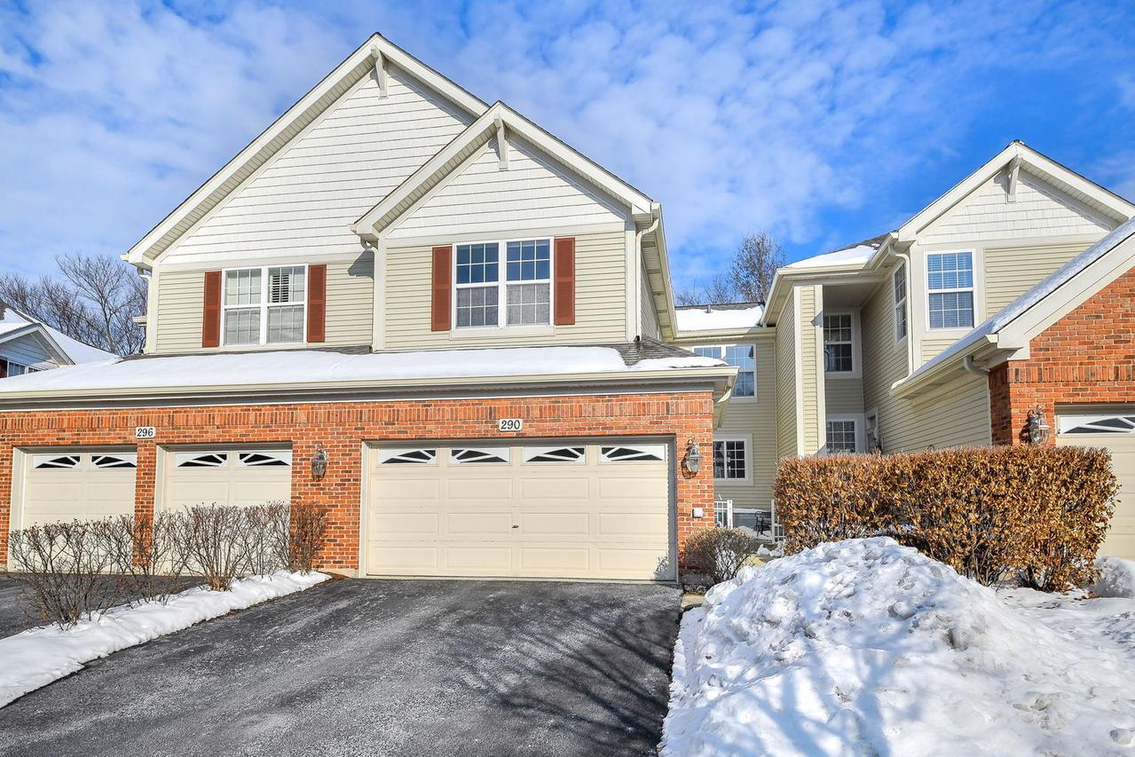 290 Remington Dr., St. Charles, IL 60175