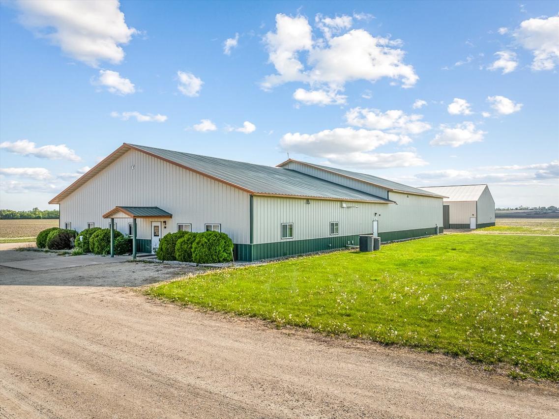11635 Wange Rd., Capron, IL 61012