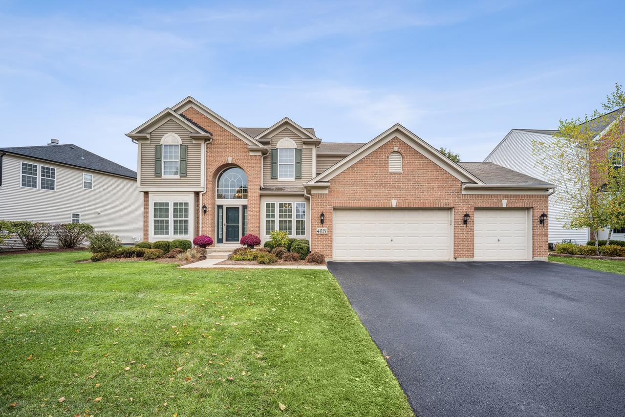 4021 Stratford Ln., Carpentersville, IL 60110