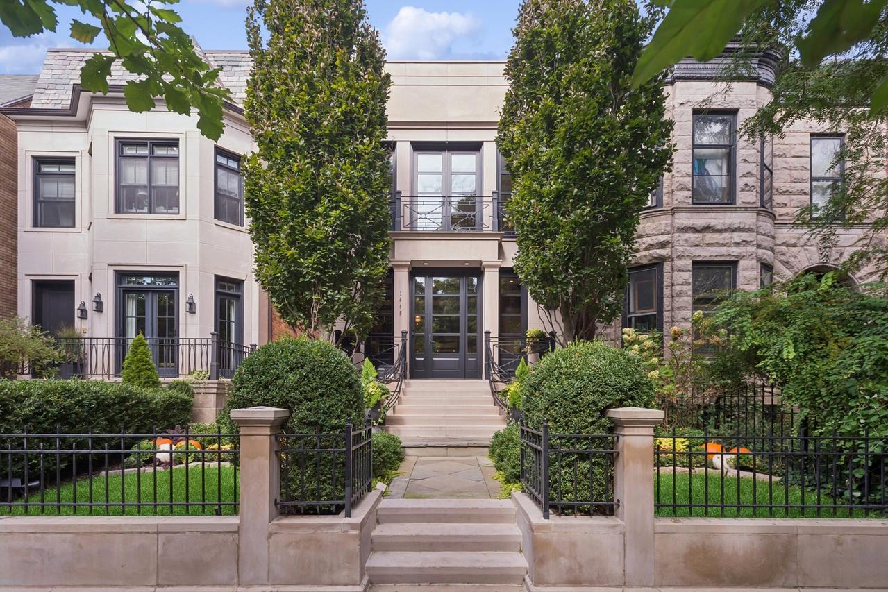 1446 W Belle Plaine Ave., Chicago, IL 60613