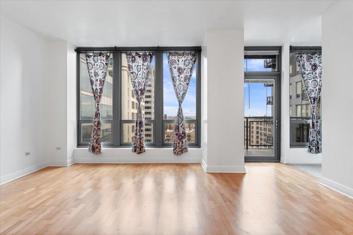 565 W Quincy St. #1216, Chicago, IL 60661