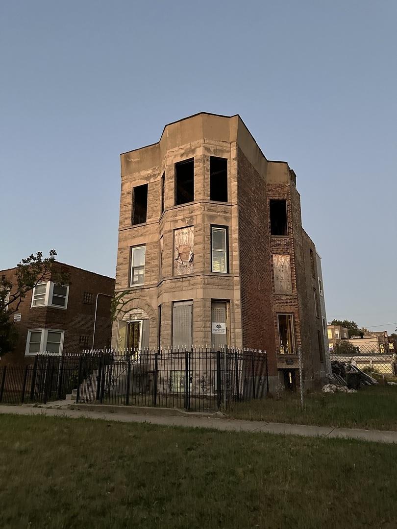 5813 S Wabash Ave., Chicago, IL 60637